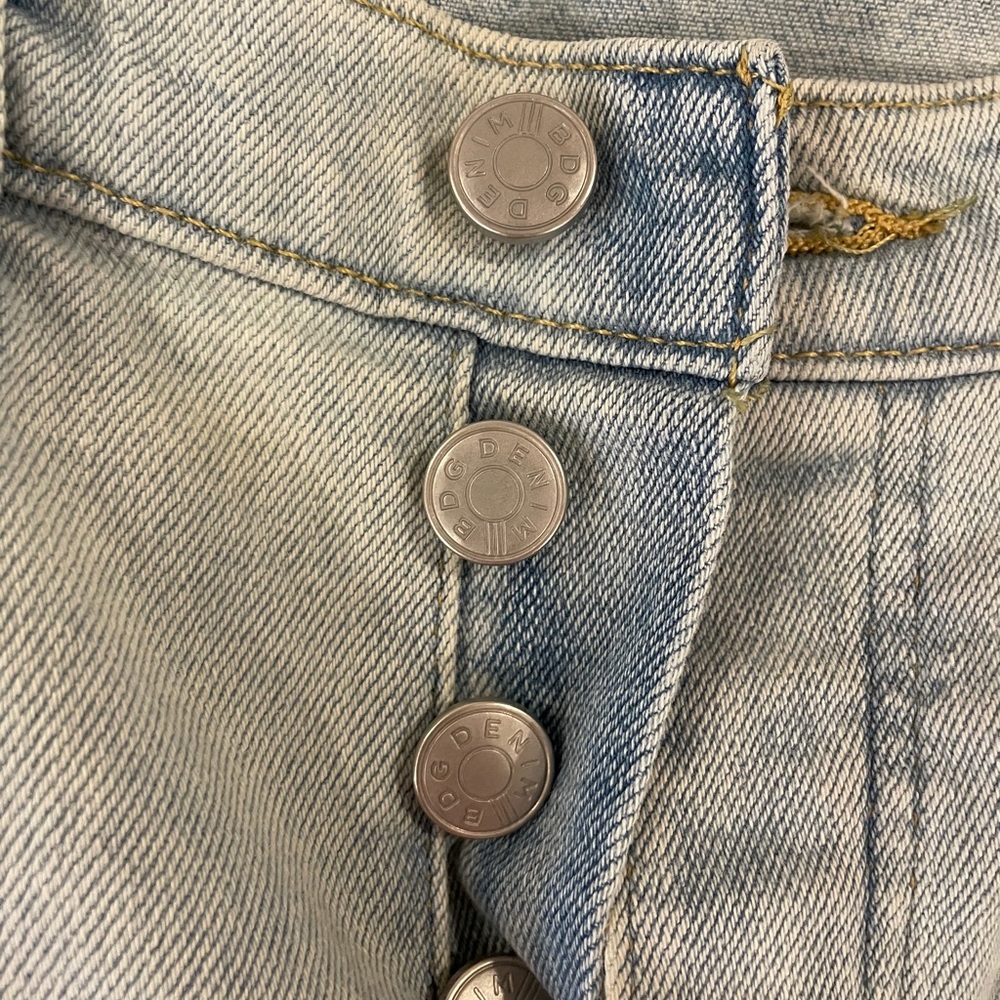 Jeans - Picture 2 of 3